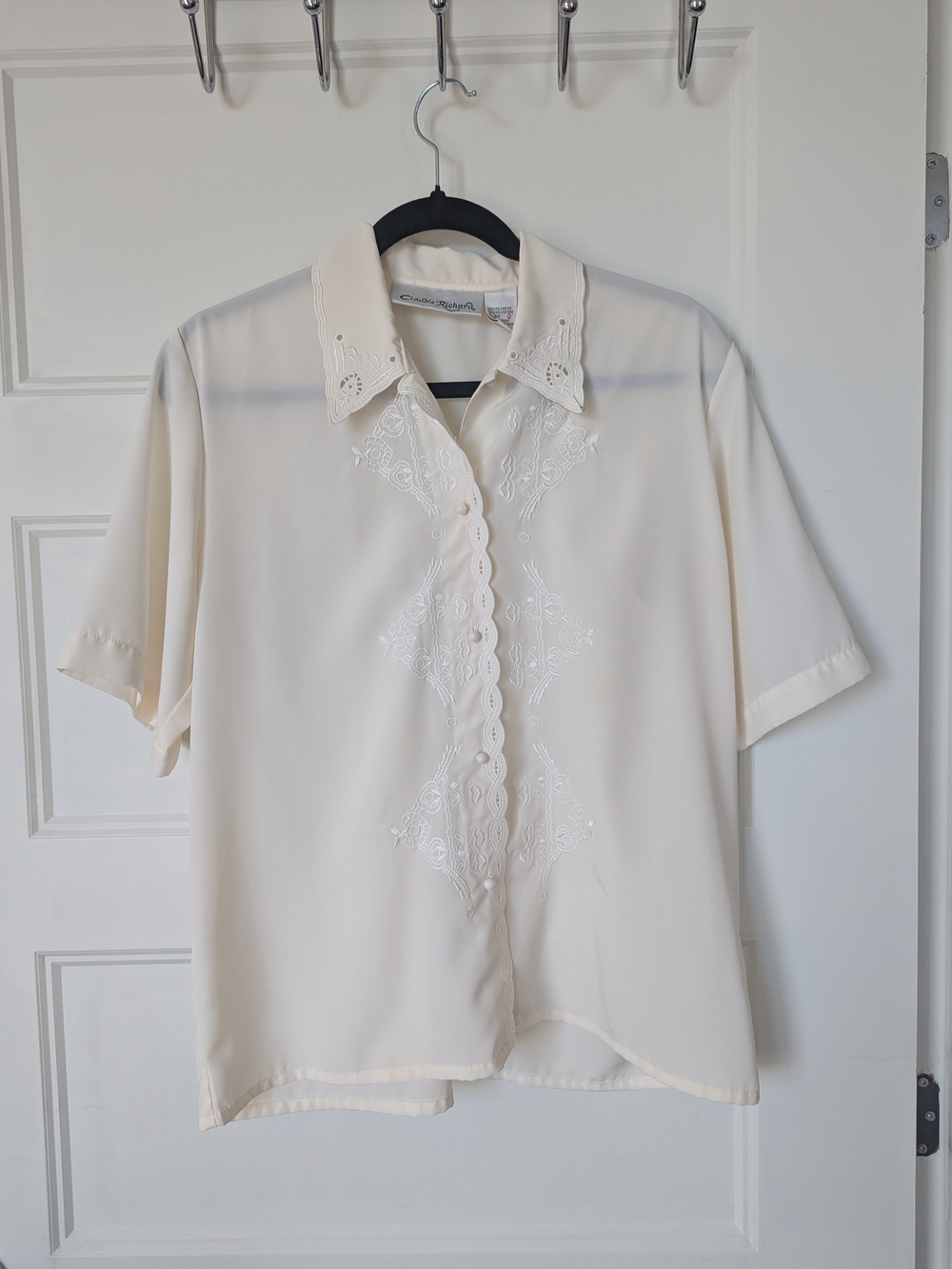 Claudia Richard Cream Embroidered Button-Front Blouse